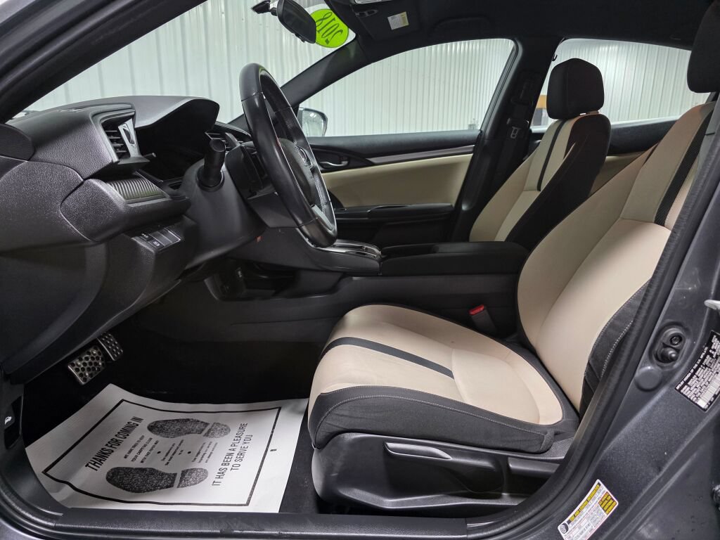 Used 2018 Honda Civic Sport image 9