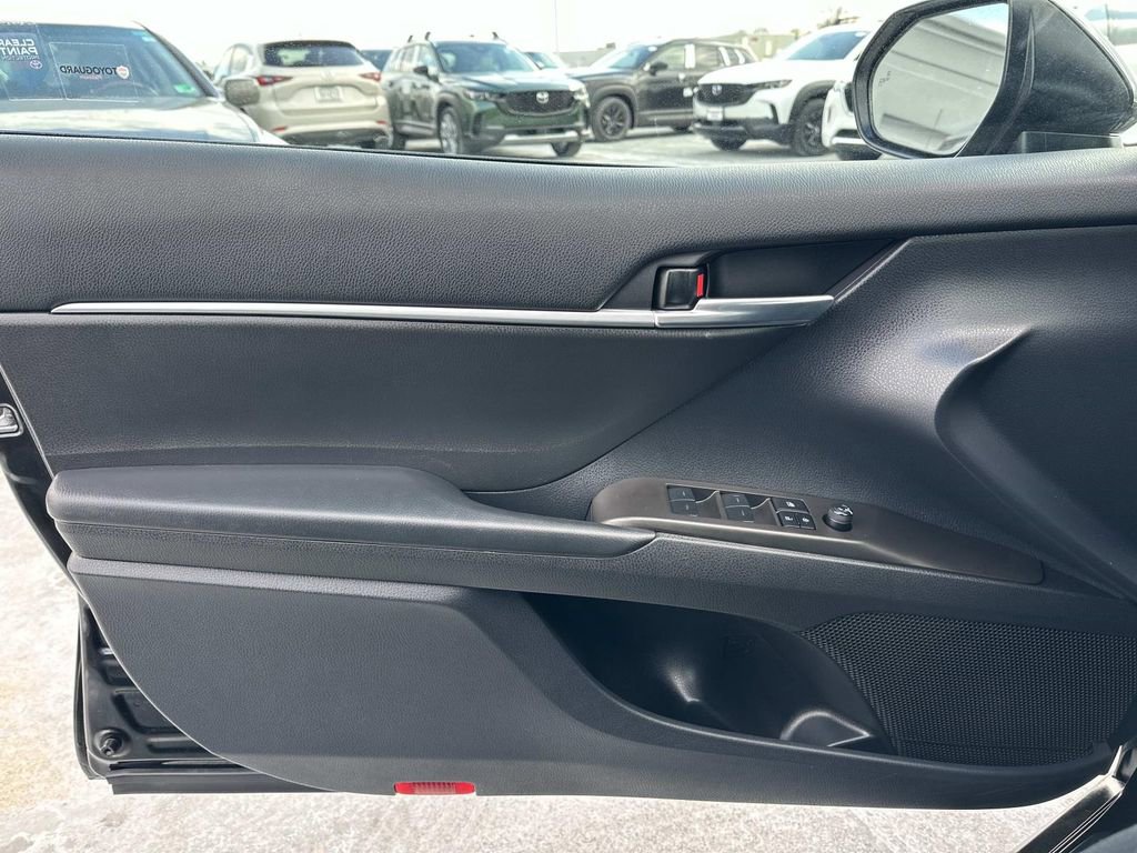 Used 2023 Toyota Camry SE image 24
