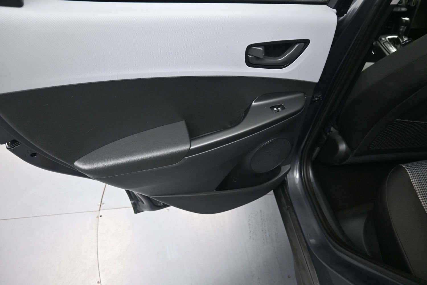 Used 2019 Hyundai Kona SEL AWD/4WD image 18