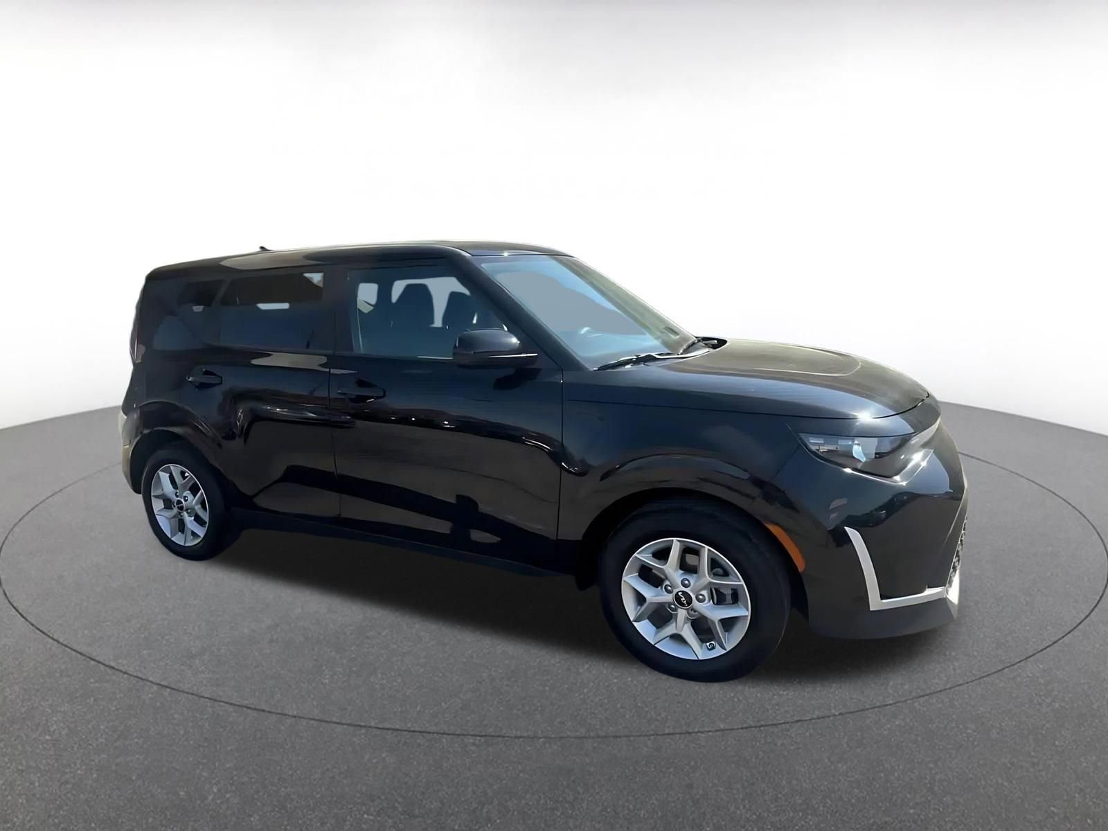 Used 2025 Kia Soul LX w/ LX Technology Package FWD video 2