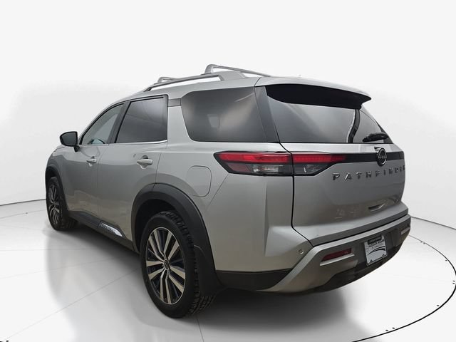 Used 2022 Nissan Pathfinder Platinum w/ Cargo Package FWD image 8