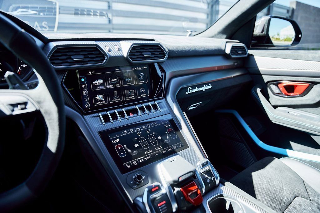 Used 2024 Lamborghini Urus Performante image 77