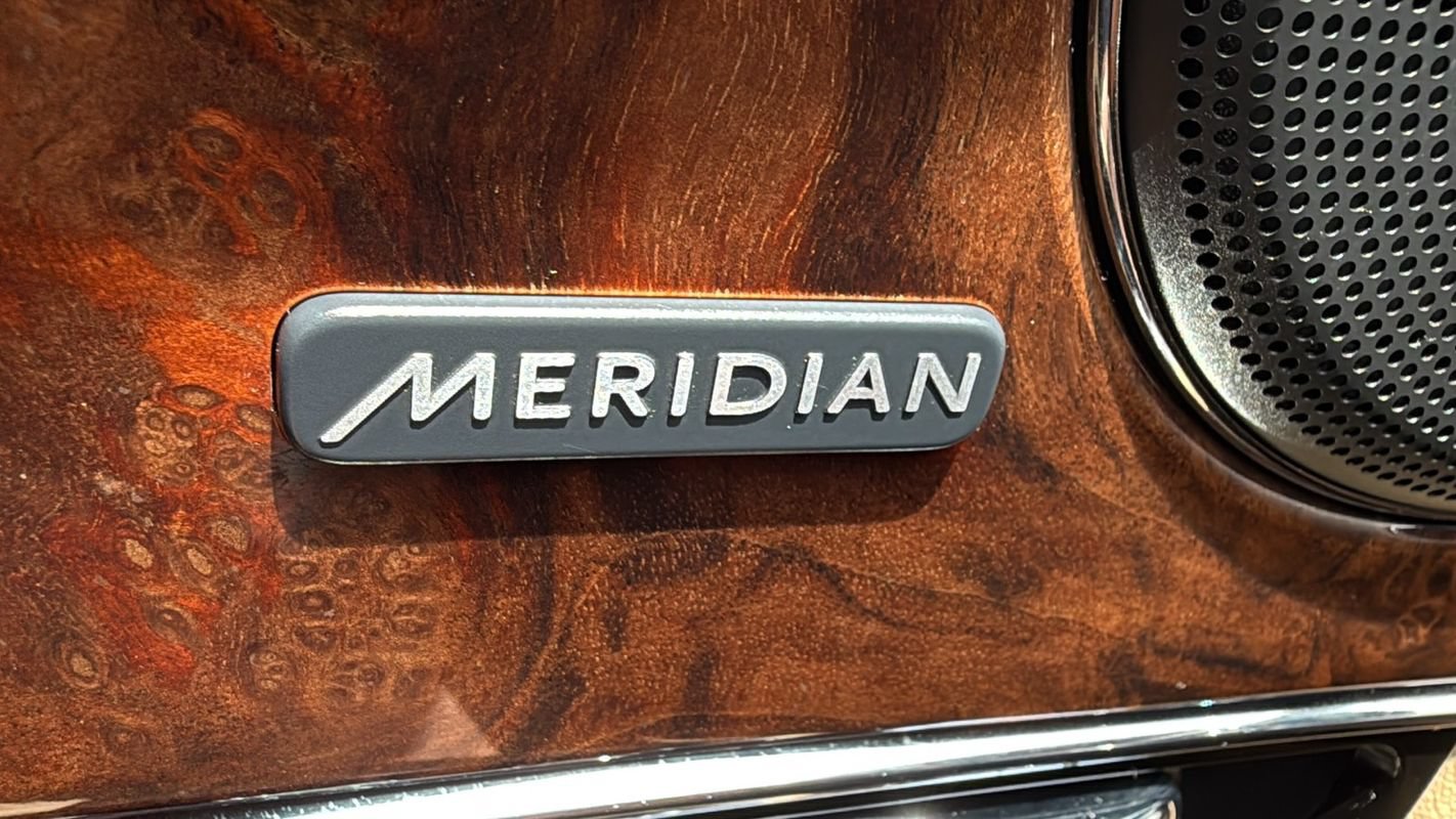 Used 2015 Jaguar XJ AWD image 28