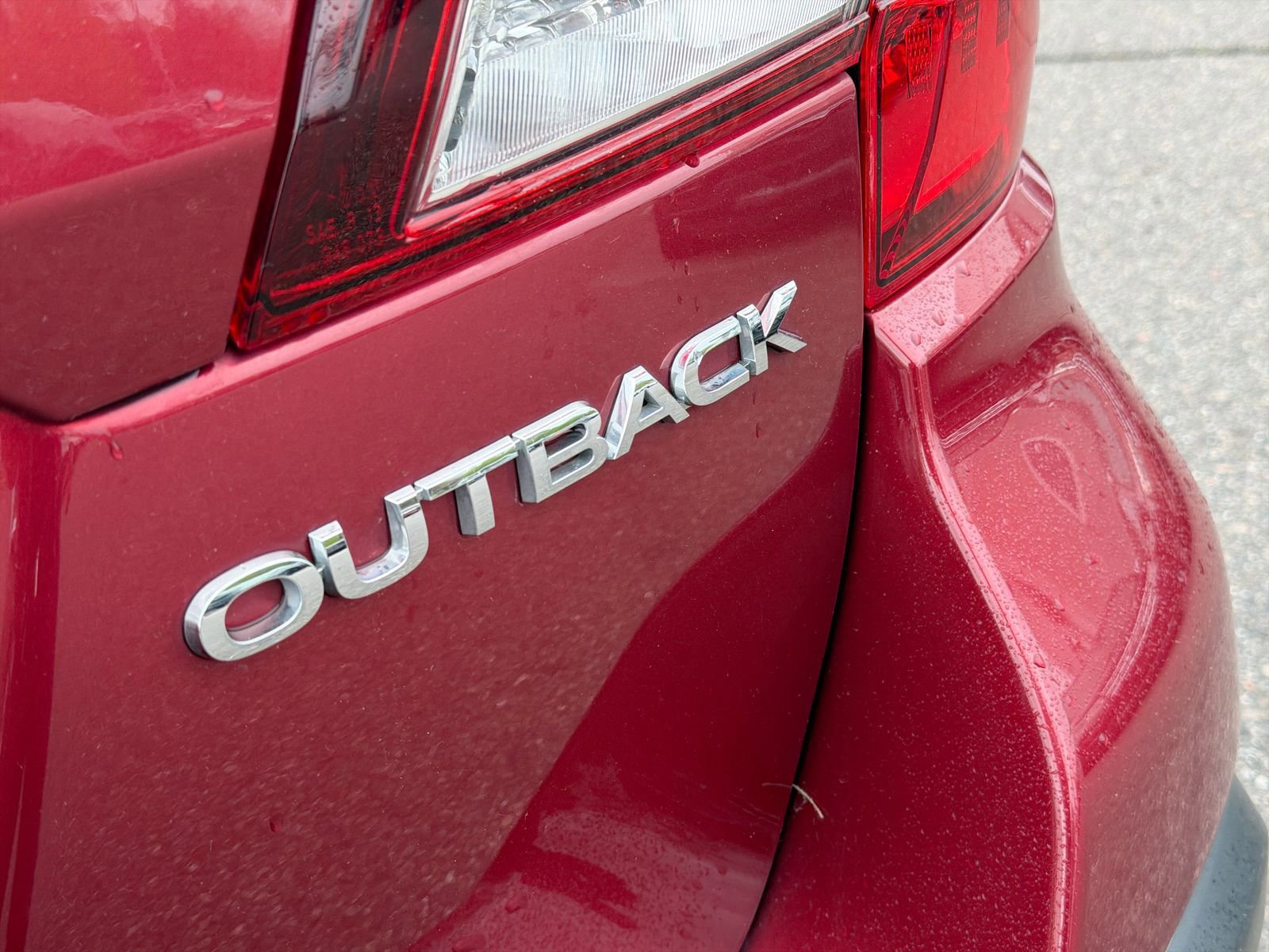 Used 2018 Subaru Outback 2.5i Limited AWD/4WD image 18