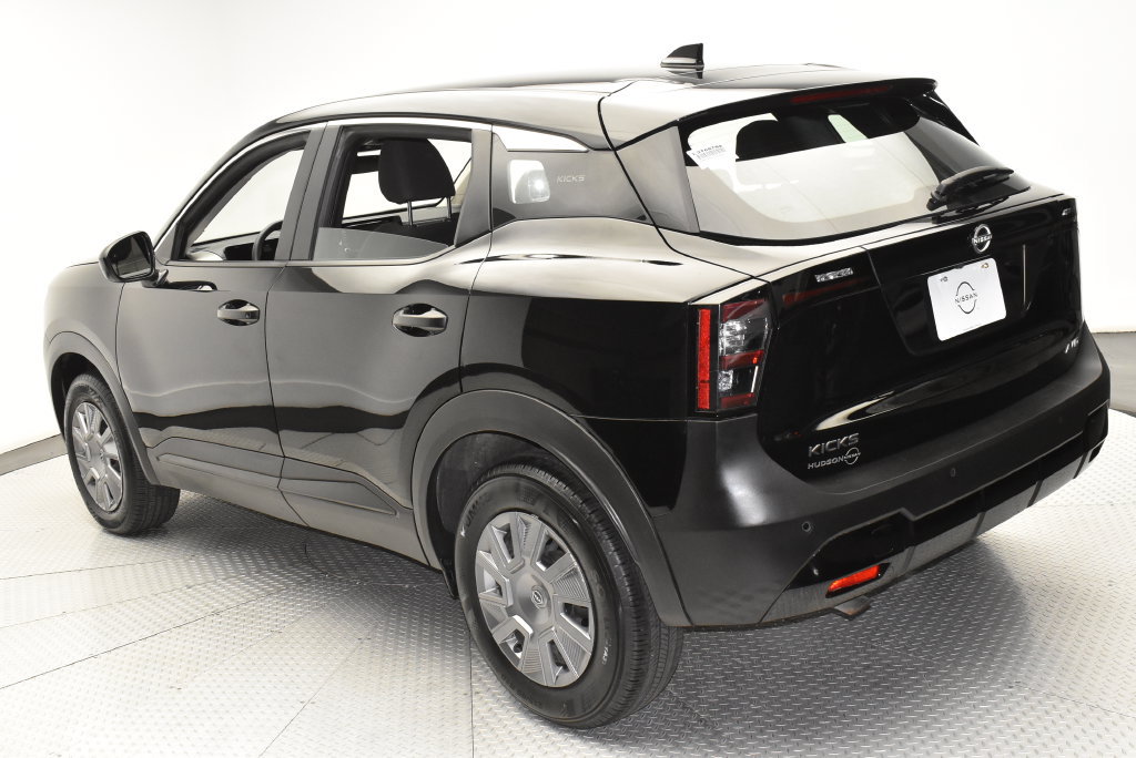 Used 2025 Nissan Kicks S AWD/4WD image 4