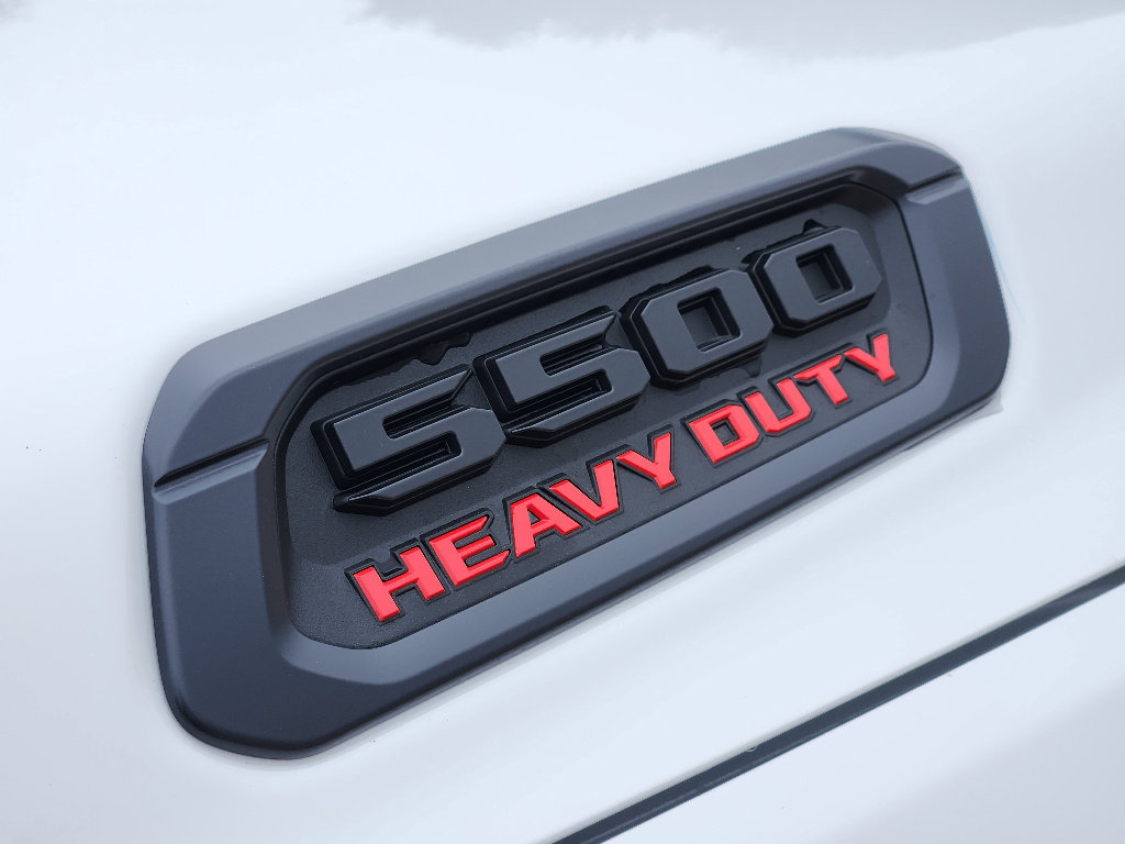 New 2026 RAM 5500 4x4 Crew Cab image 8