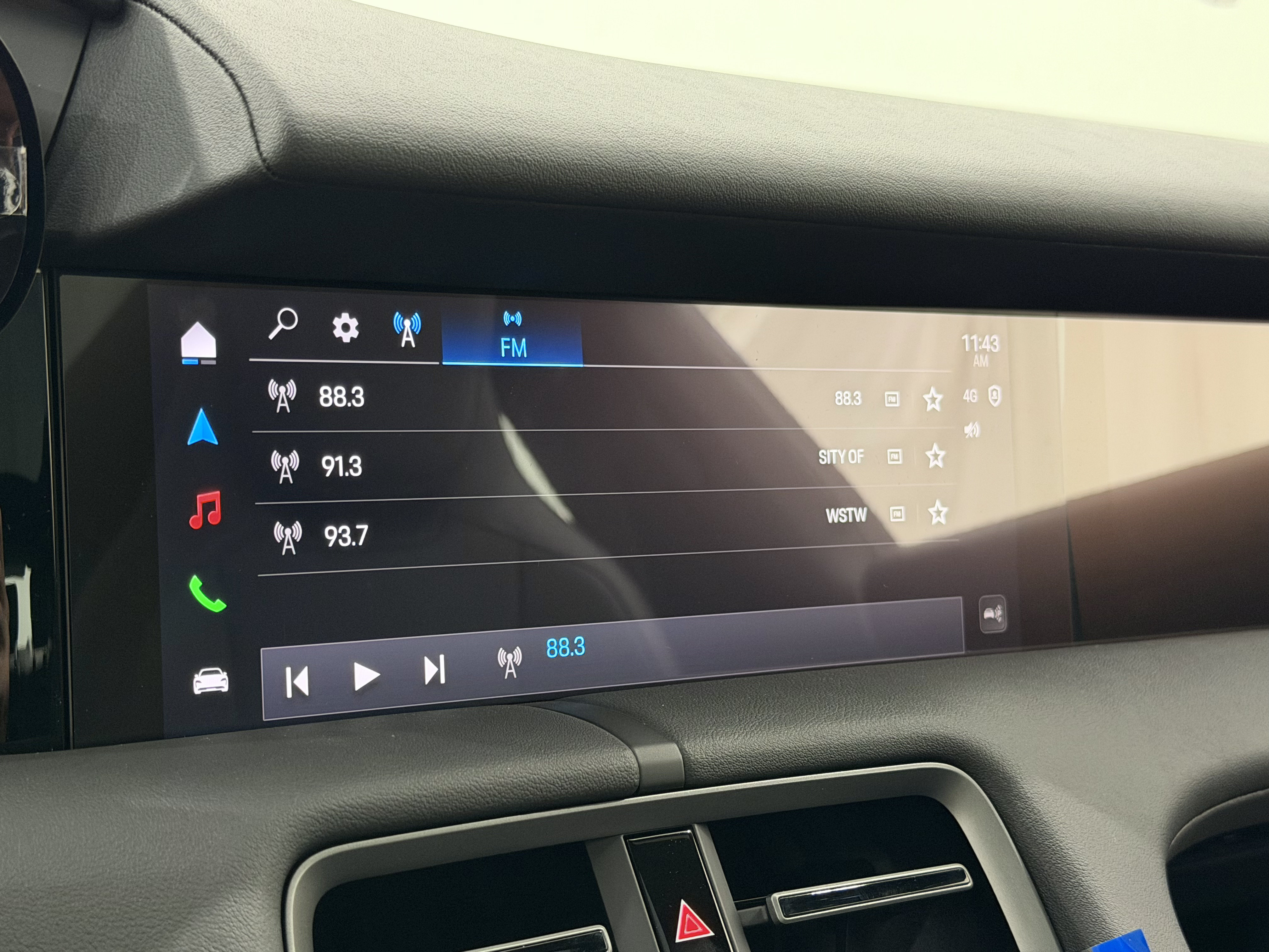 New 2026 Porsche Taycan 4S AWD/4WD image 46