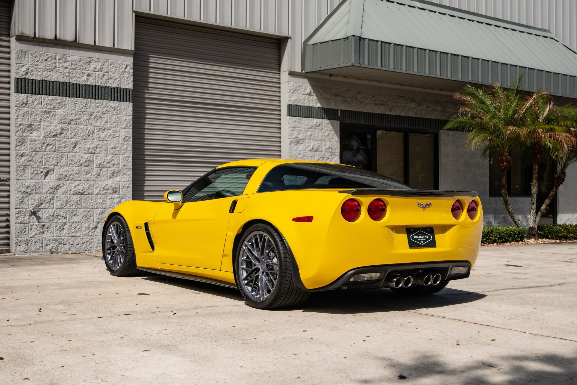 Used 2011 Chevrolet Corvette Z06 w/ Z07 Performance Package RWD image 5