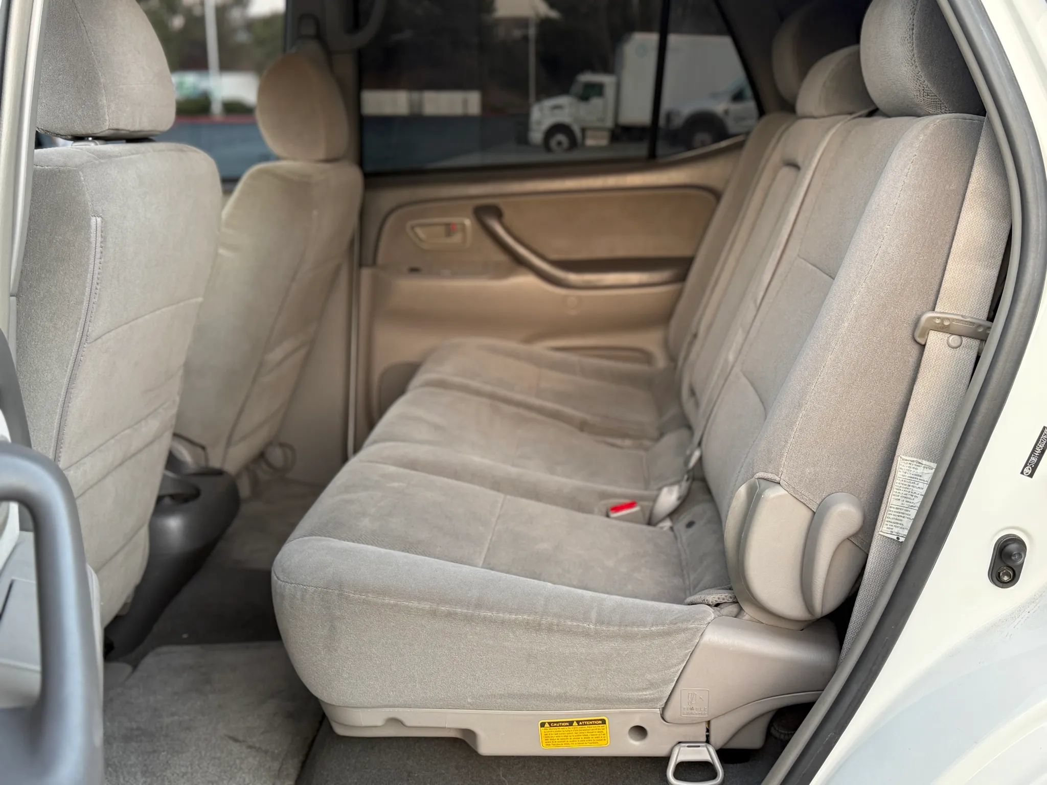 Used 2006 Toyota Sequoia SR5 AWD/4WD image 28