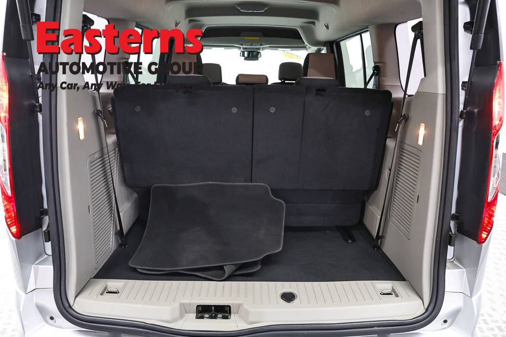 Used 2022 Ford Transit Connect XLT FWD image 9