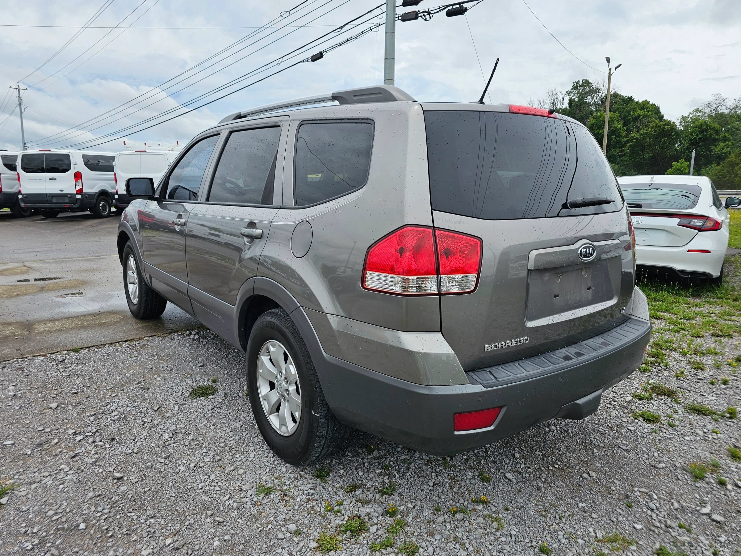 Used 2009 Kia Borrego LX w/ Convenience Pkg AWD/4WD image 15