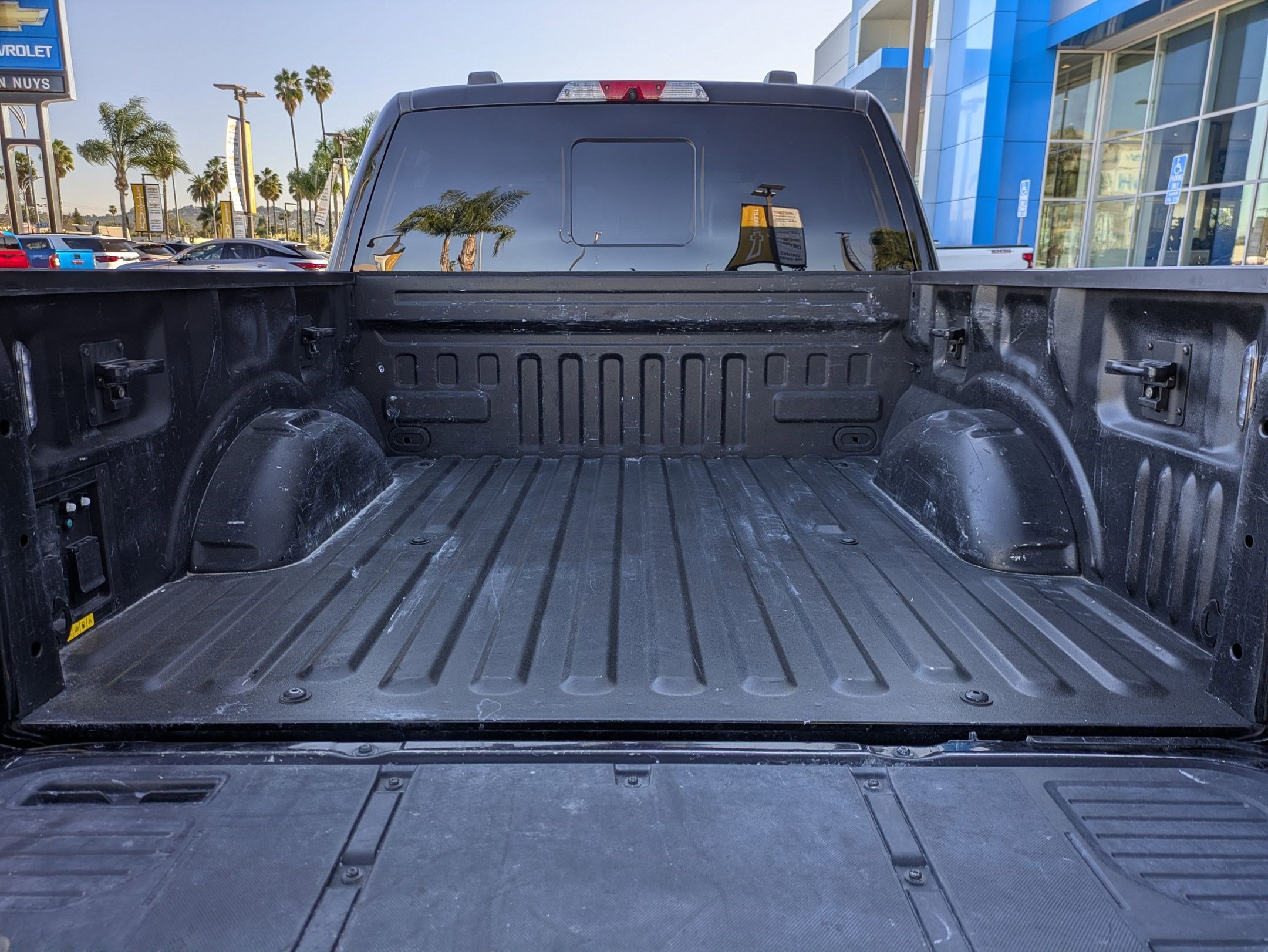 Used 2023 Ford F150 Lightning Lariat image 25