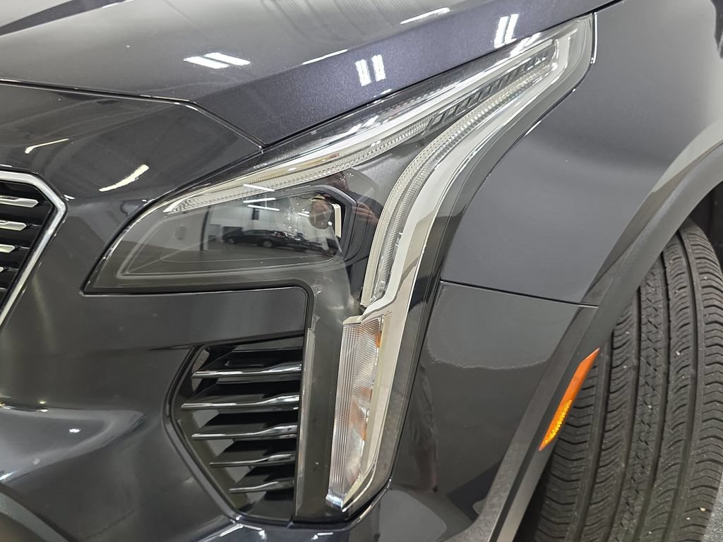 Used 2023 Cadillac XT4 Premium Luxury w/ Cold Weather Package AWD/4WD image 28
