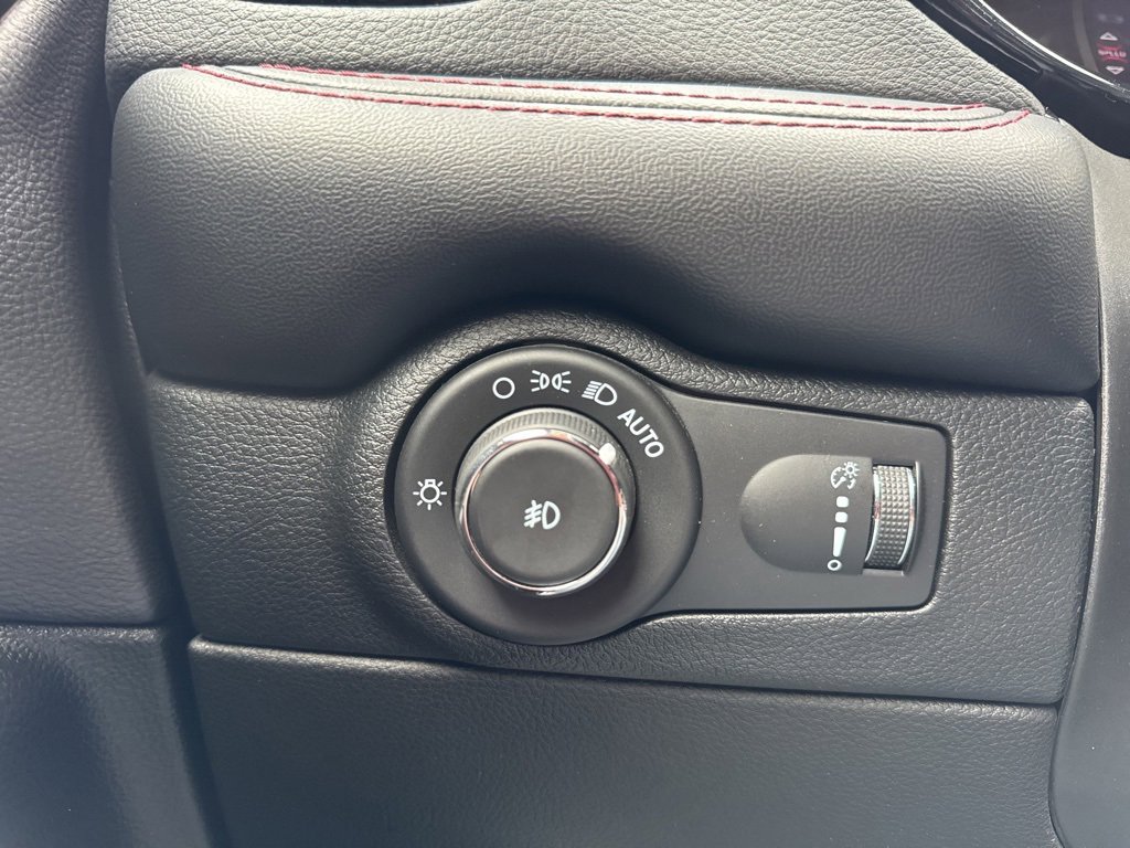 Certified 2022 Dodge Durango R/T w/ Trailer Tow Group IV image 11