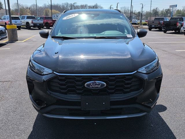 Used 2025 Ford Escape ST-Line image 4