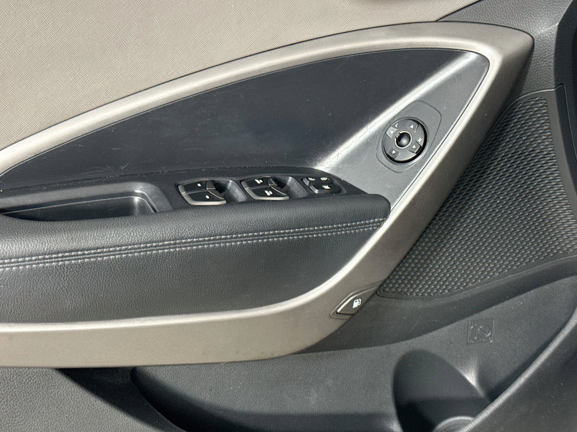 Used 2016 Hyundai Santa Fe Sport FWD image 24