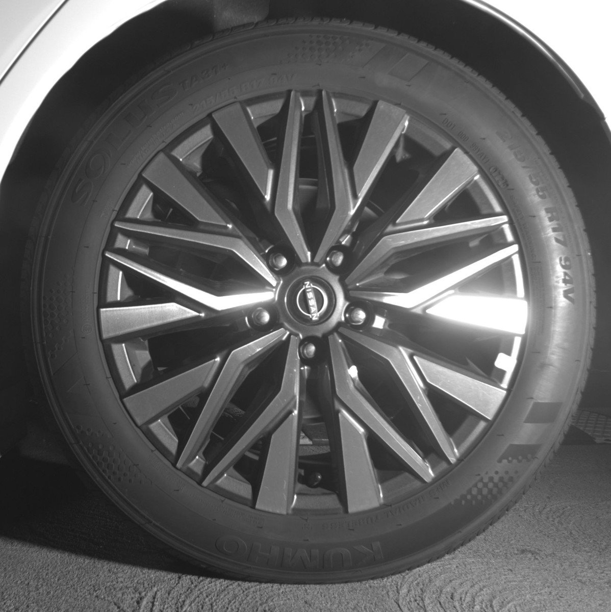 Used 2025 Nissan Altima 2.5 SV FWD image 14