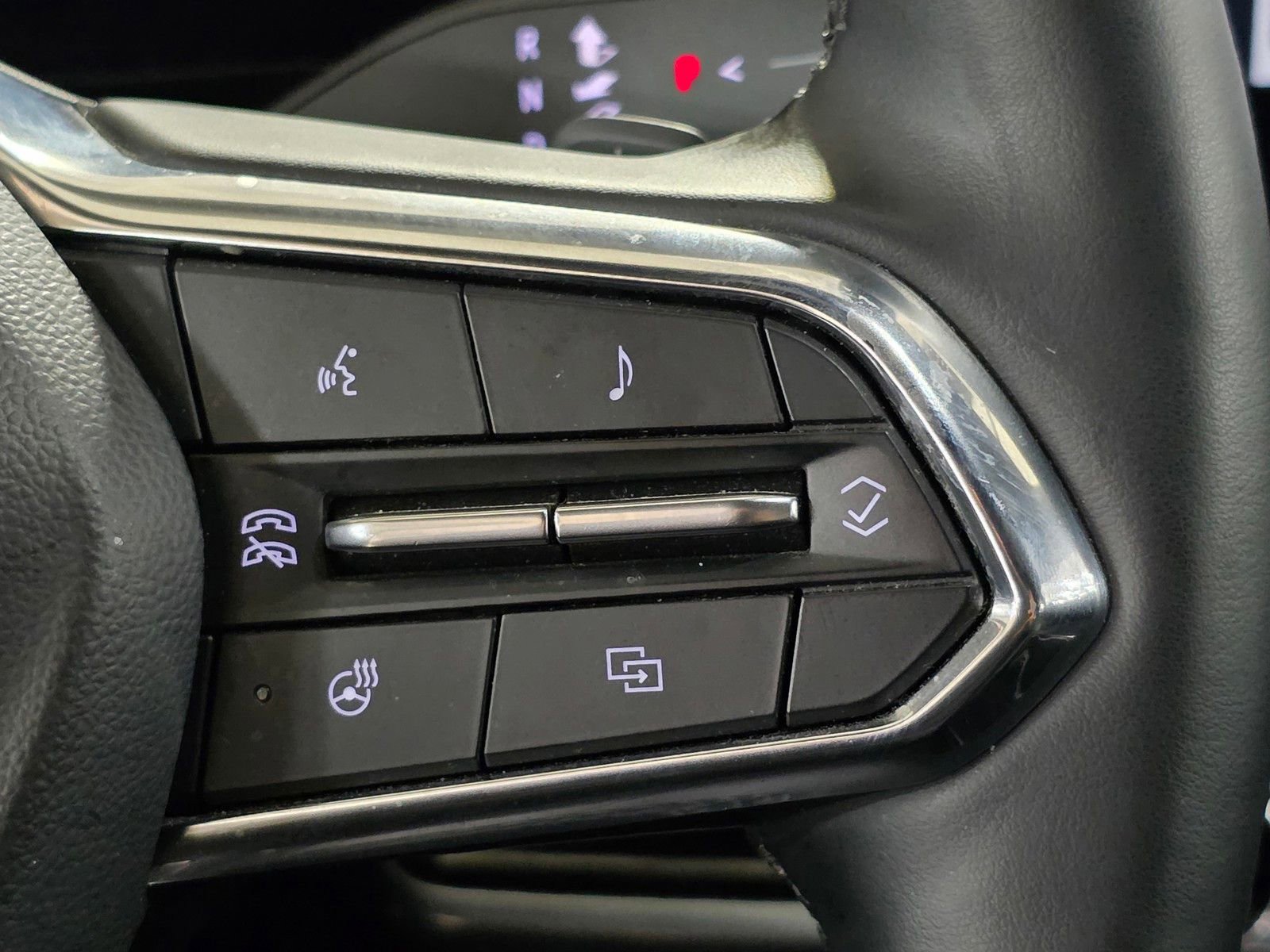 Used 2025 Chevrolet Equinox LT image 31