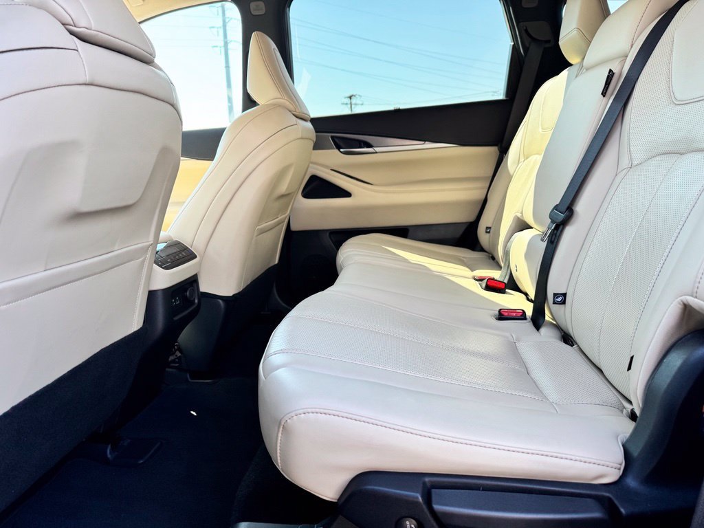Used 2023 INFINITI QX60 Luxe w/ Cargo Package AWD/4WD image 33