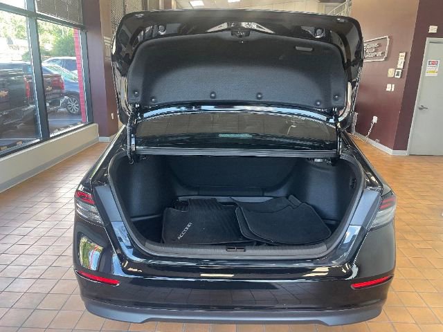 Used 2024 Honda Accord LX image 10