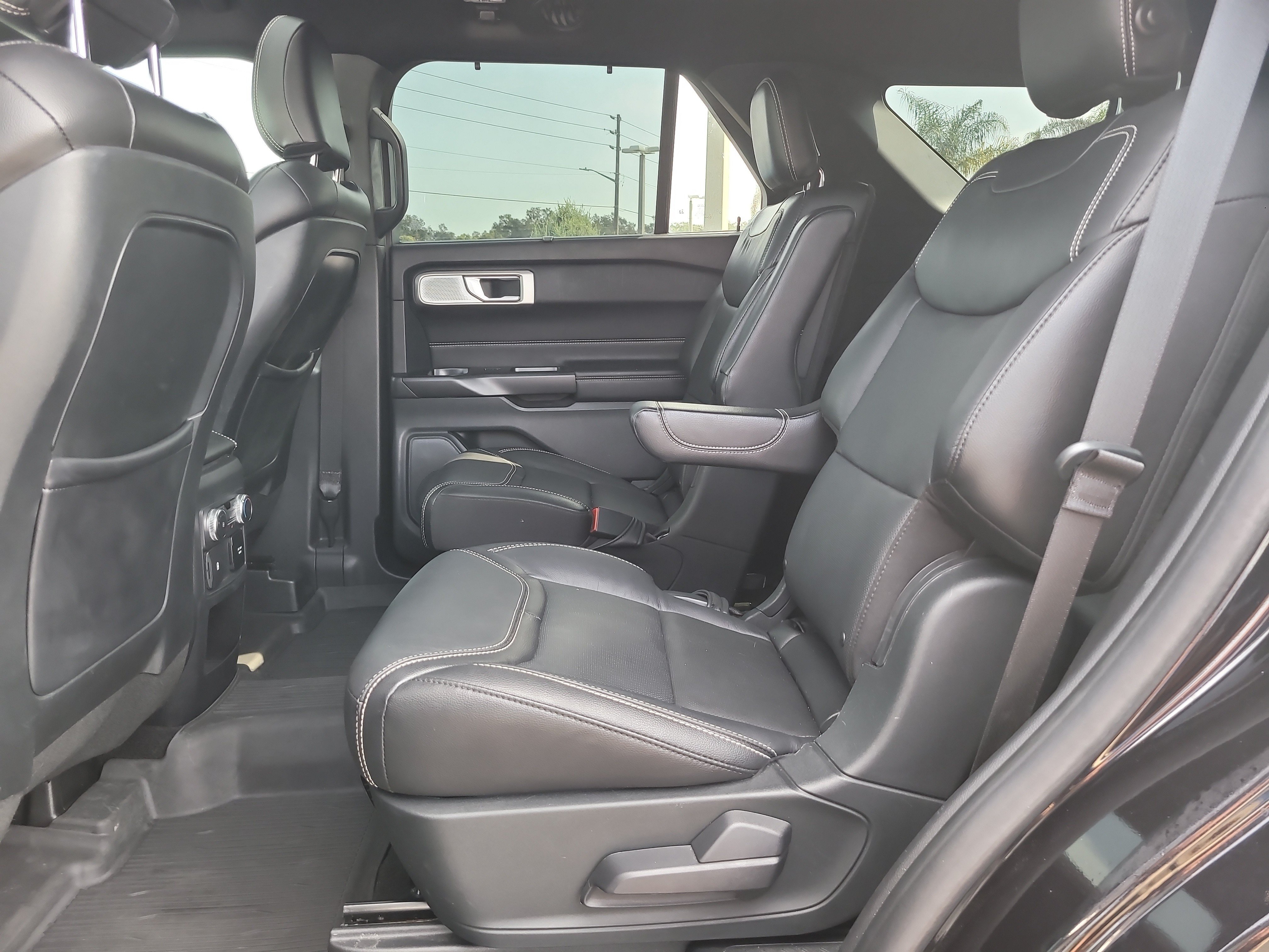 Used 2020 Ford Explorer ST w/ ST Street Pack AWD/4WD image 11