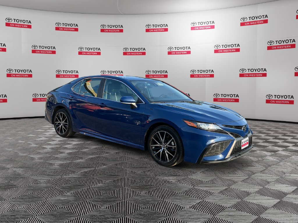 Certified 2024 Toyota Camry SE FWD image 3