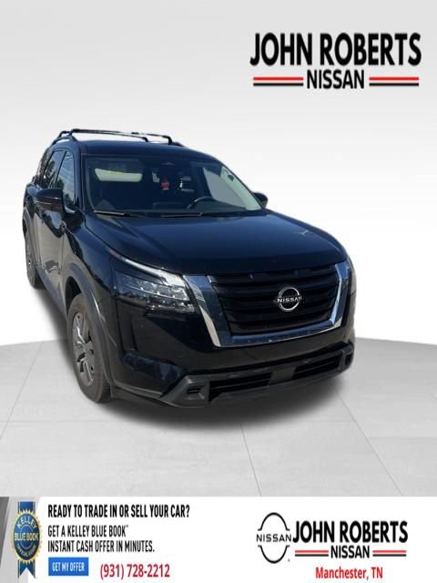 Used 2023 Nissan Pathfinder SV FWD image 2