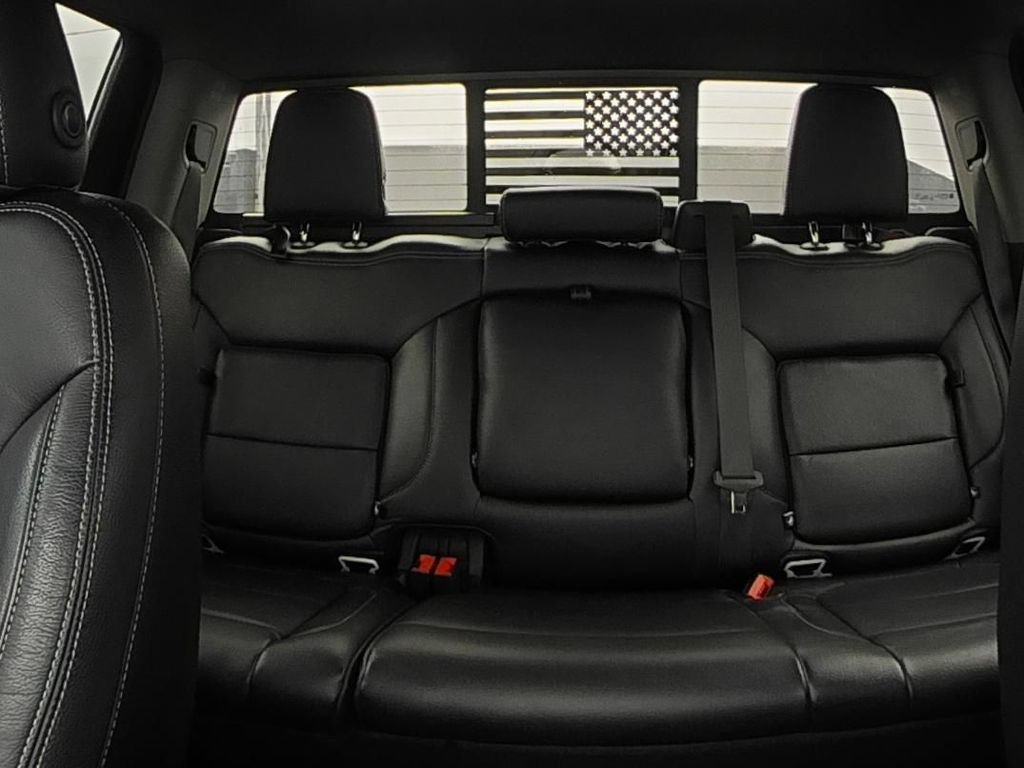Used 2020 Chevrolet Silverado 1500 LT w/ All-Star Edition RWD image 10