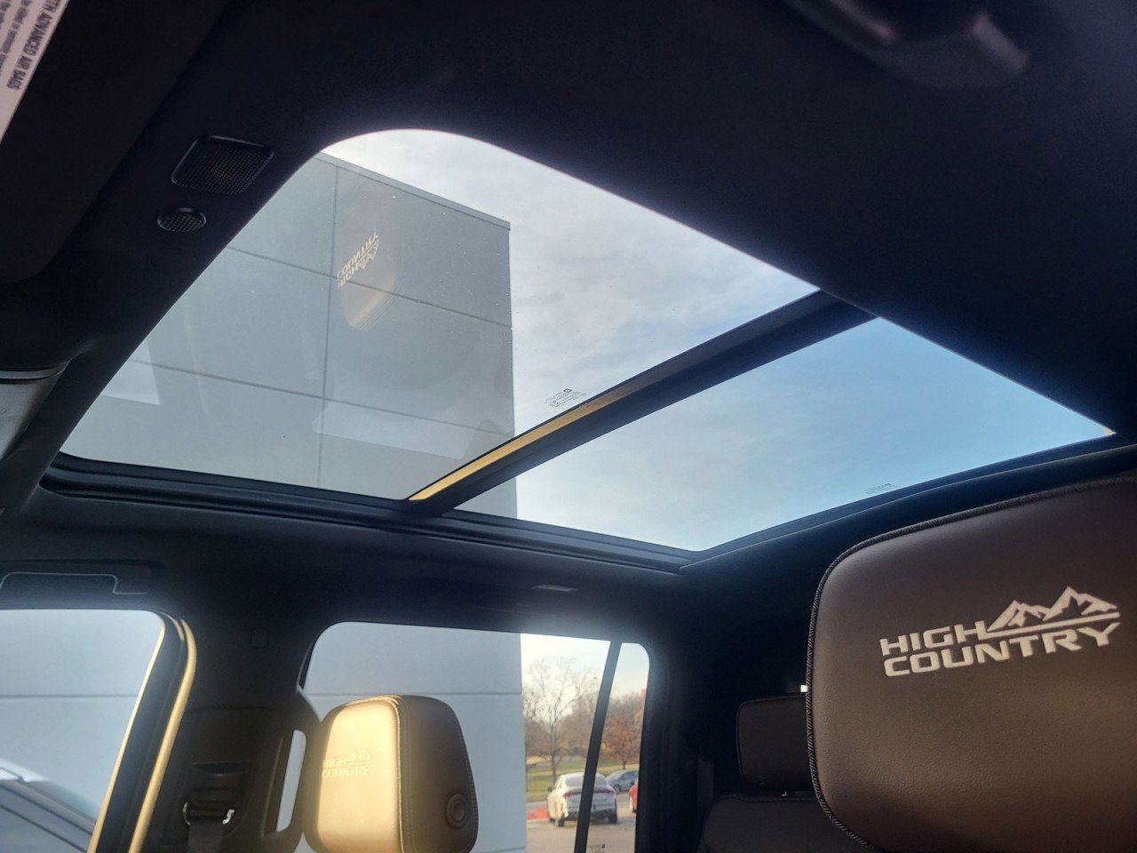 Used 2021 Chevrolet Suburban High Country w/ Premium Package image 24