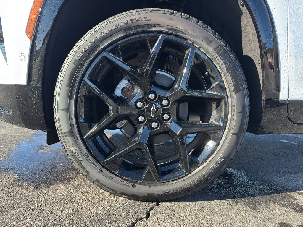 New 2026 Chevrolet Traverse RS w/ LPO, Floor Liner Package AWD/4WD image 27