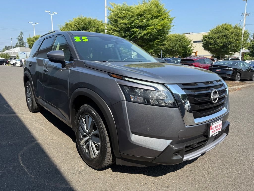 Certified 2025 Nissan Pathfinder SL AWD/4WD image 5