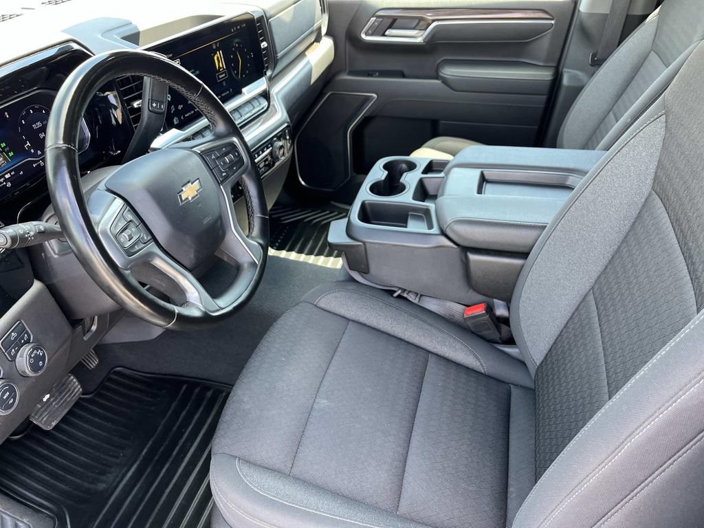 Used 2025 Chevrolet Silverado 1500 LT RWD image 25