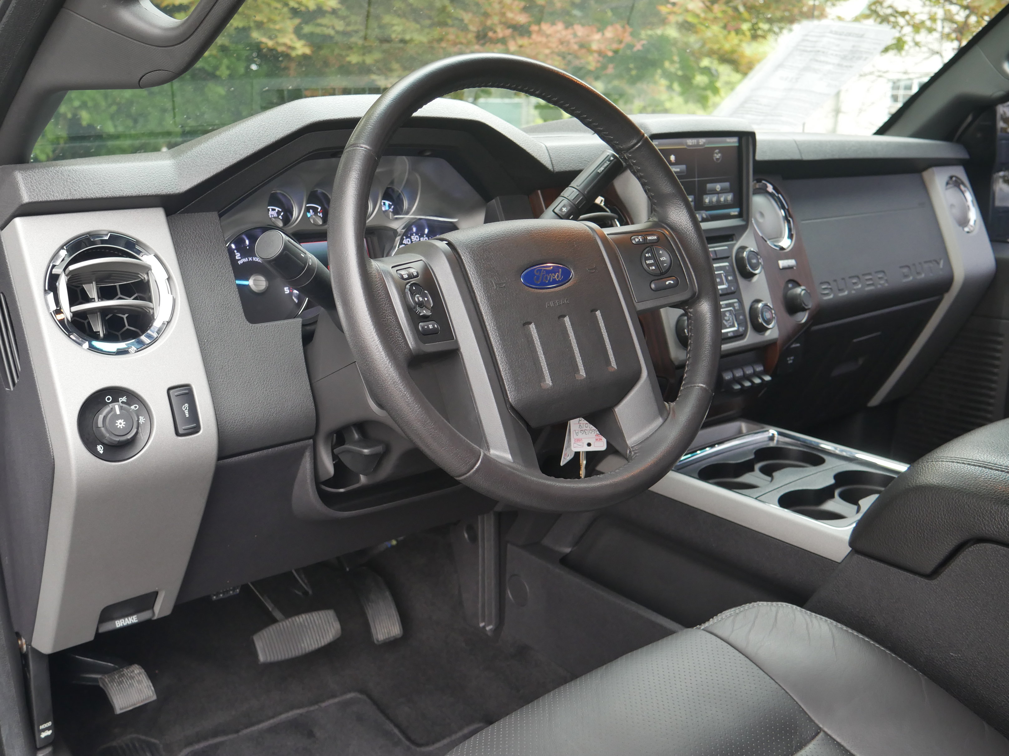 Used 2014 Ford F350 Lariat w/ Lariat Ultimate Package AWD/4WD image 4