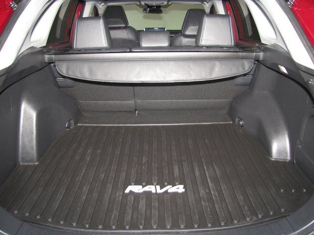 Used 2025 Toyota RAV4 XLE Premium FWD image 17