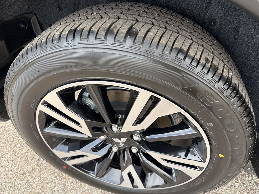 New 2026 Mitsubishi Eclipse Cross SEL image 12