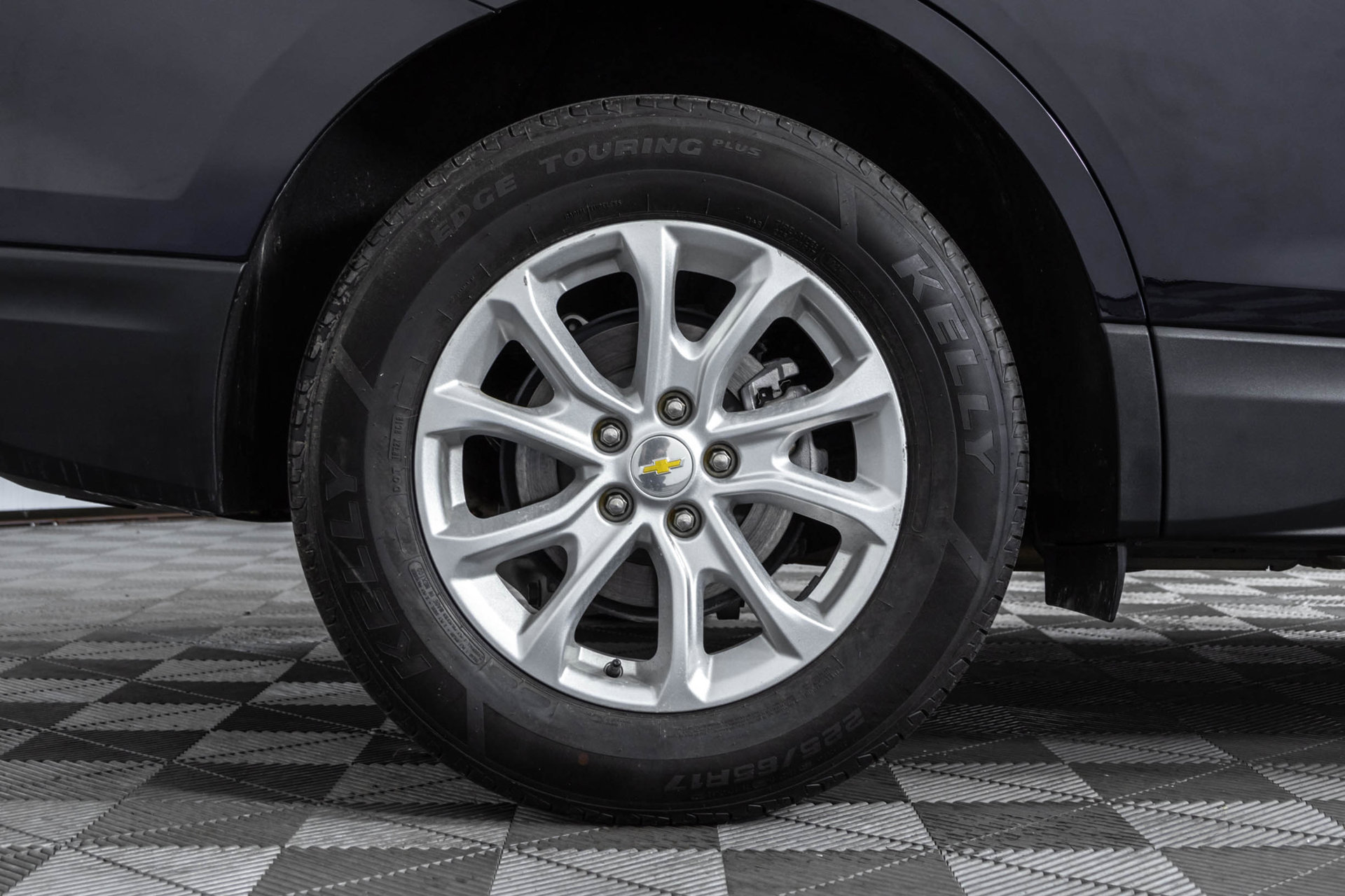 Used 2020 Chevrolet Equinox LS w/ LS Convenience Package FWD image 43