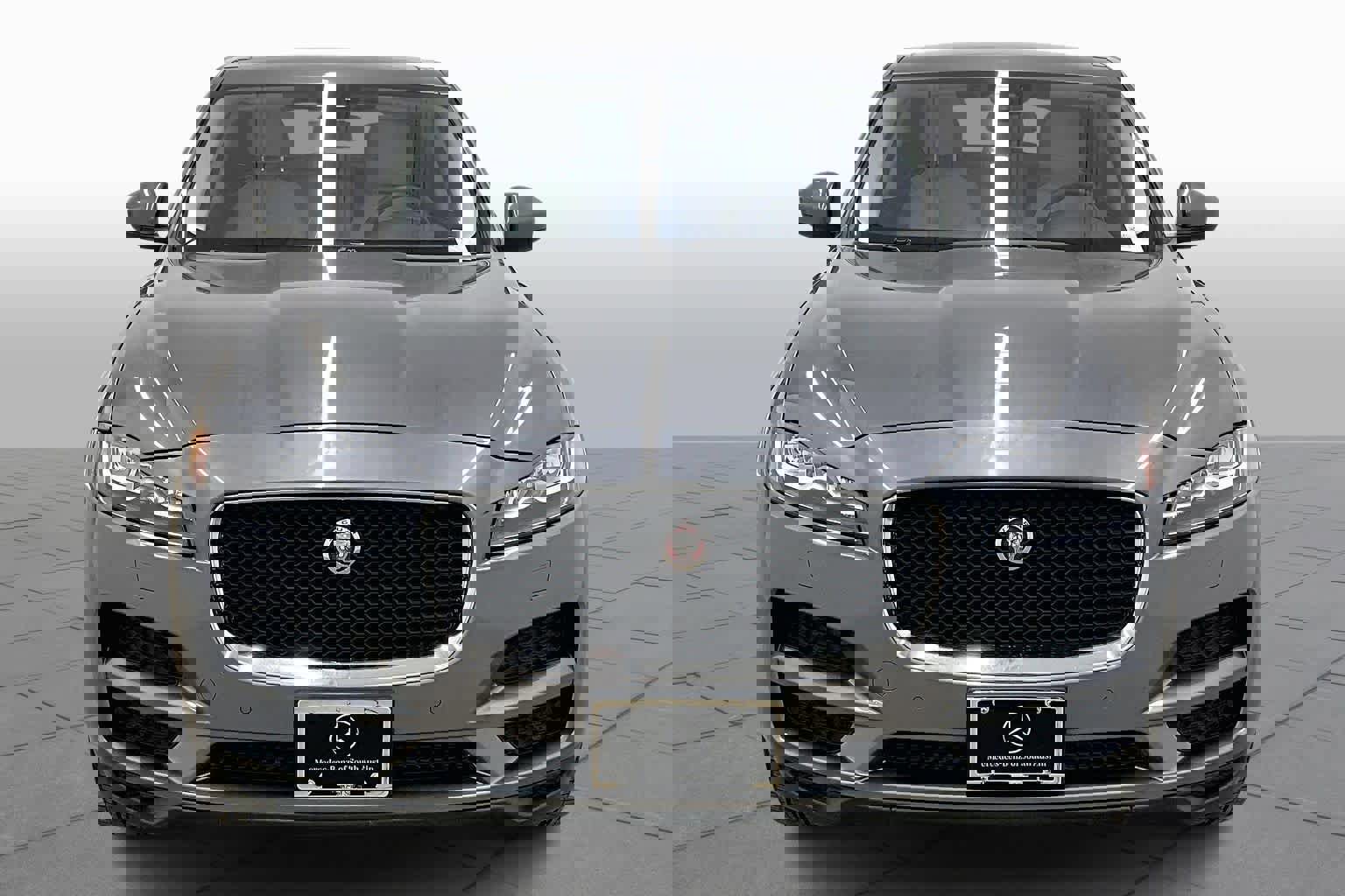 Used 2017 Jaguar F-PACE Prestige image 3