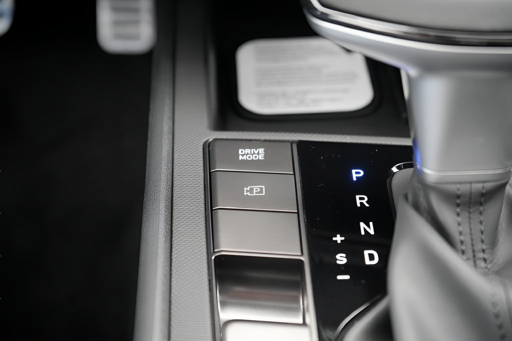 New 2026 Hyundai Elantra SEL Sport FWD image 30