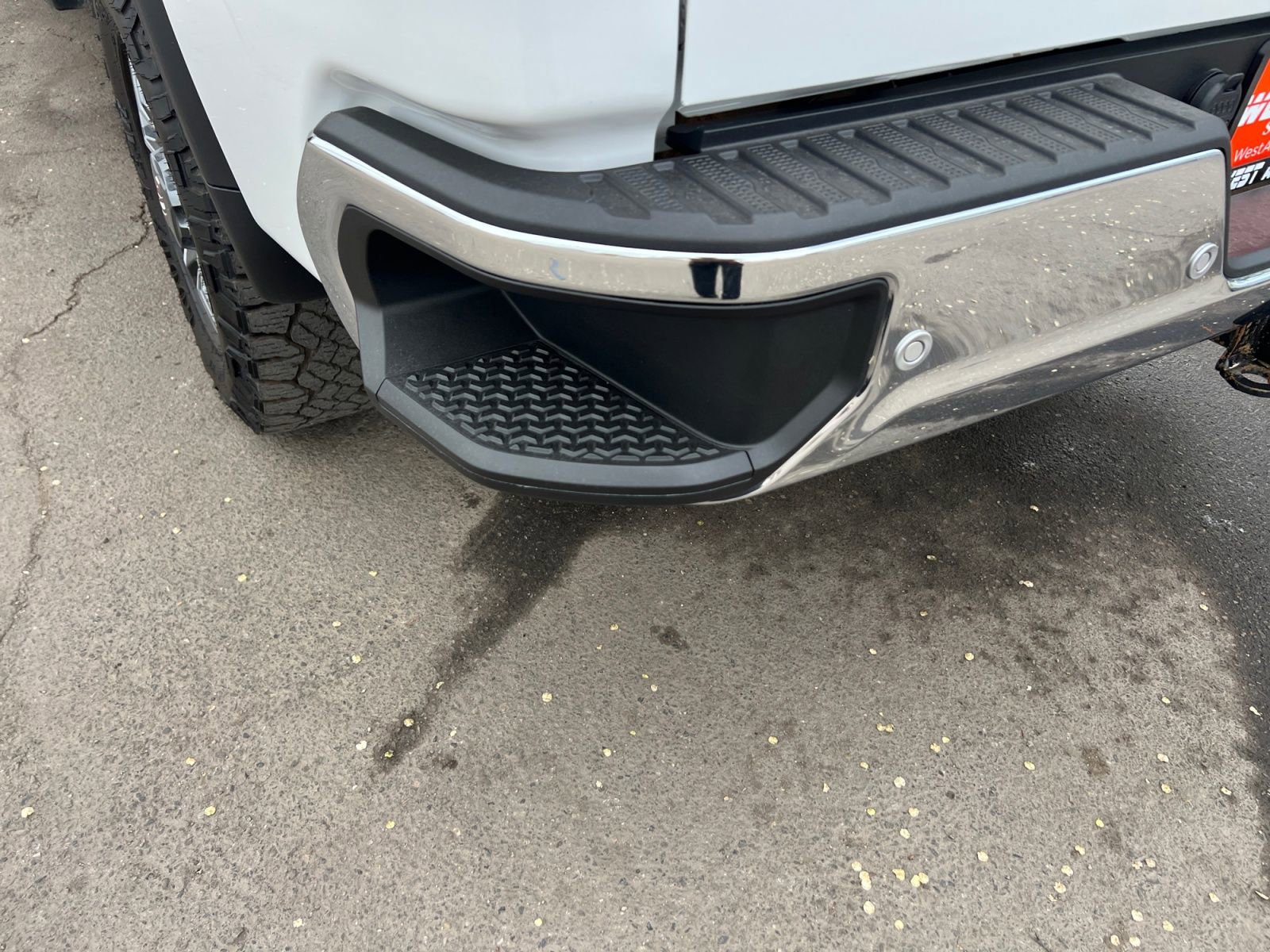 Used 2023 GMC Sierra 3500 SLE w/ SLE Convenience Package AWD/4WD image 34