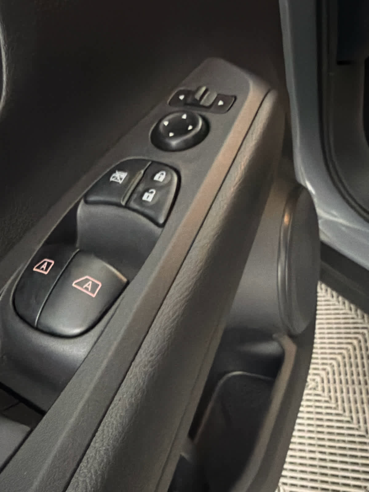 Used 2024 Nissan Kicks SV FWD image 23