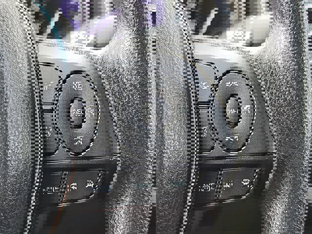 Used 2018 Toyota Camry LE image 17