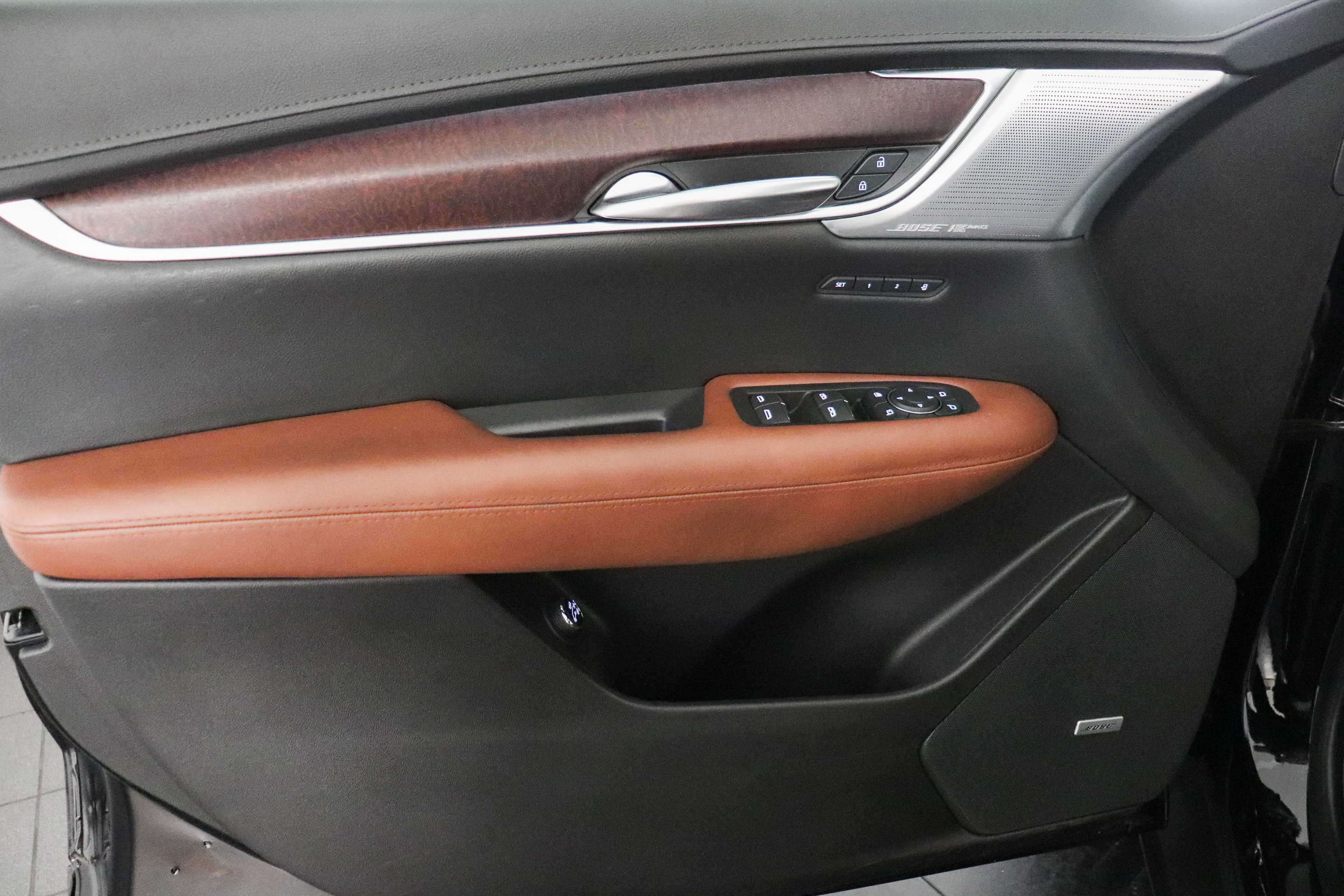 Used 2023 Cadillac XT5 Premium Luxury w/ LPO, Floor Liner Package AWD/4WD image 13