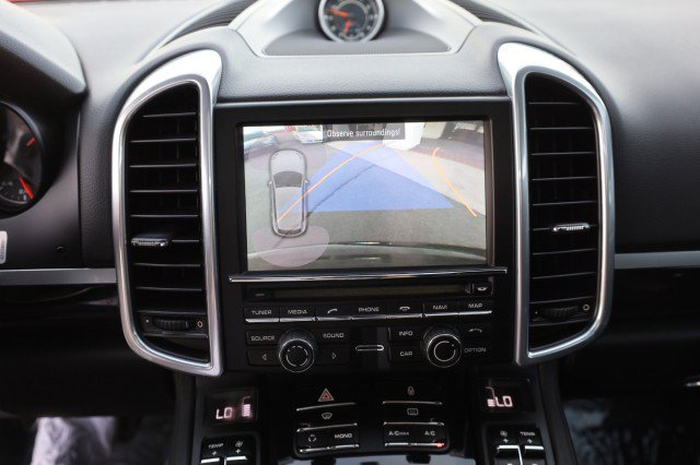 Used 2013 Porsche Cayenne Diesel AWD/4WD image 36