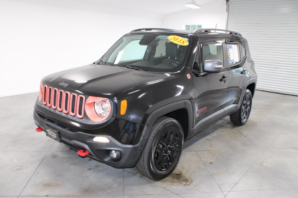 Used 2018 Jeep Renegade Trailhawk AWD/4WD image 4