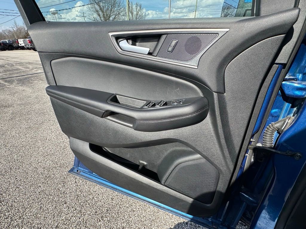 Used 2024 Ford Edge SEL w/ Convenience Package image 26