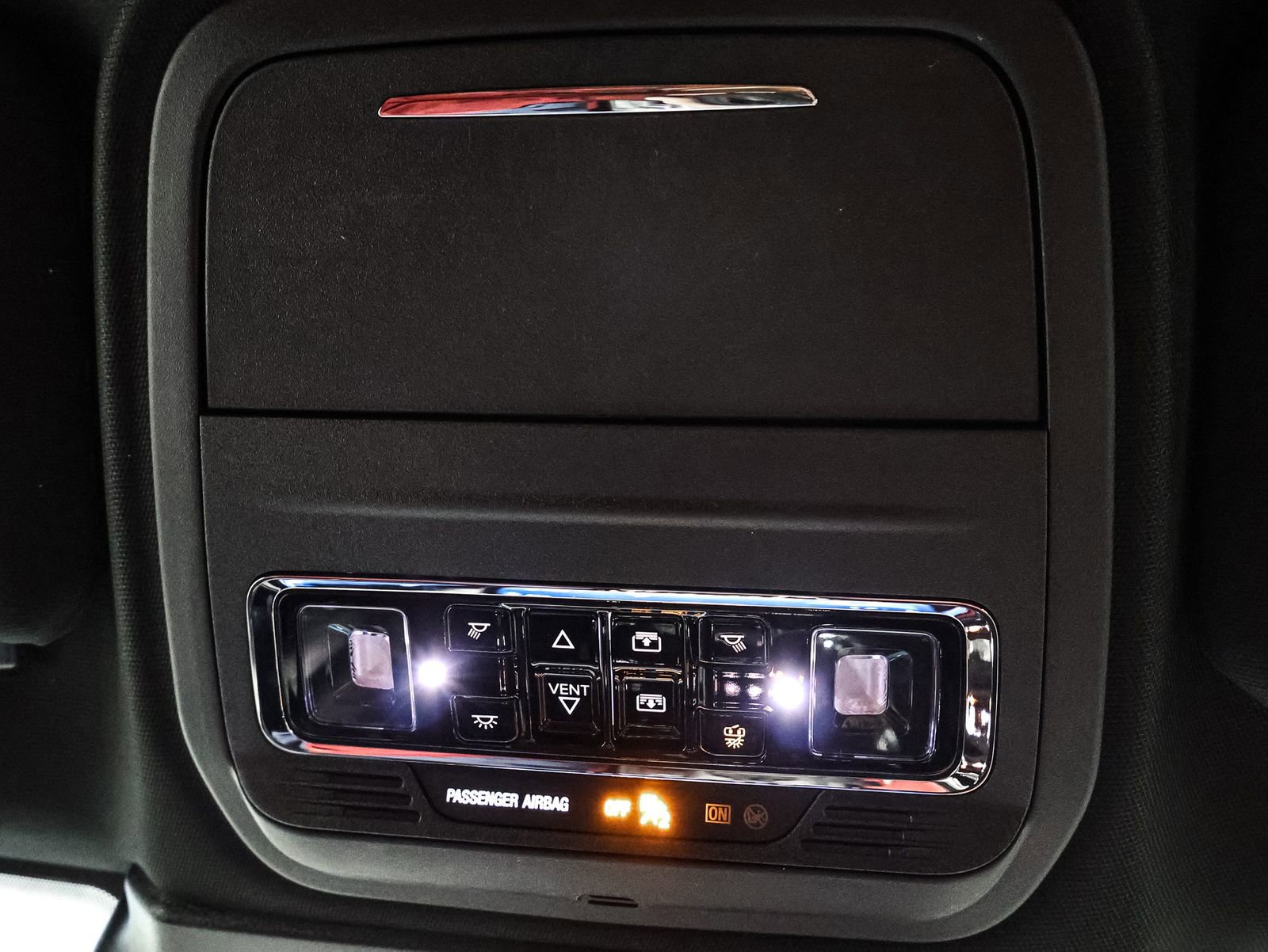 Used 2025 Lincoln Corsair Grand Touring image 33