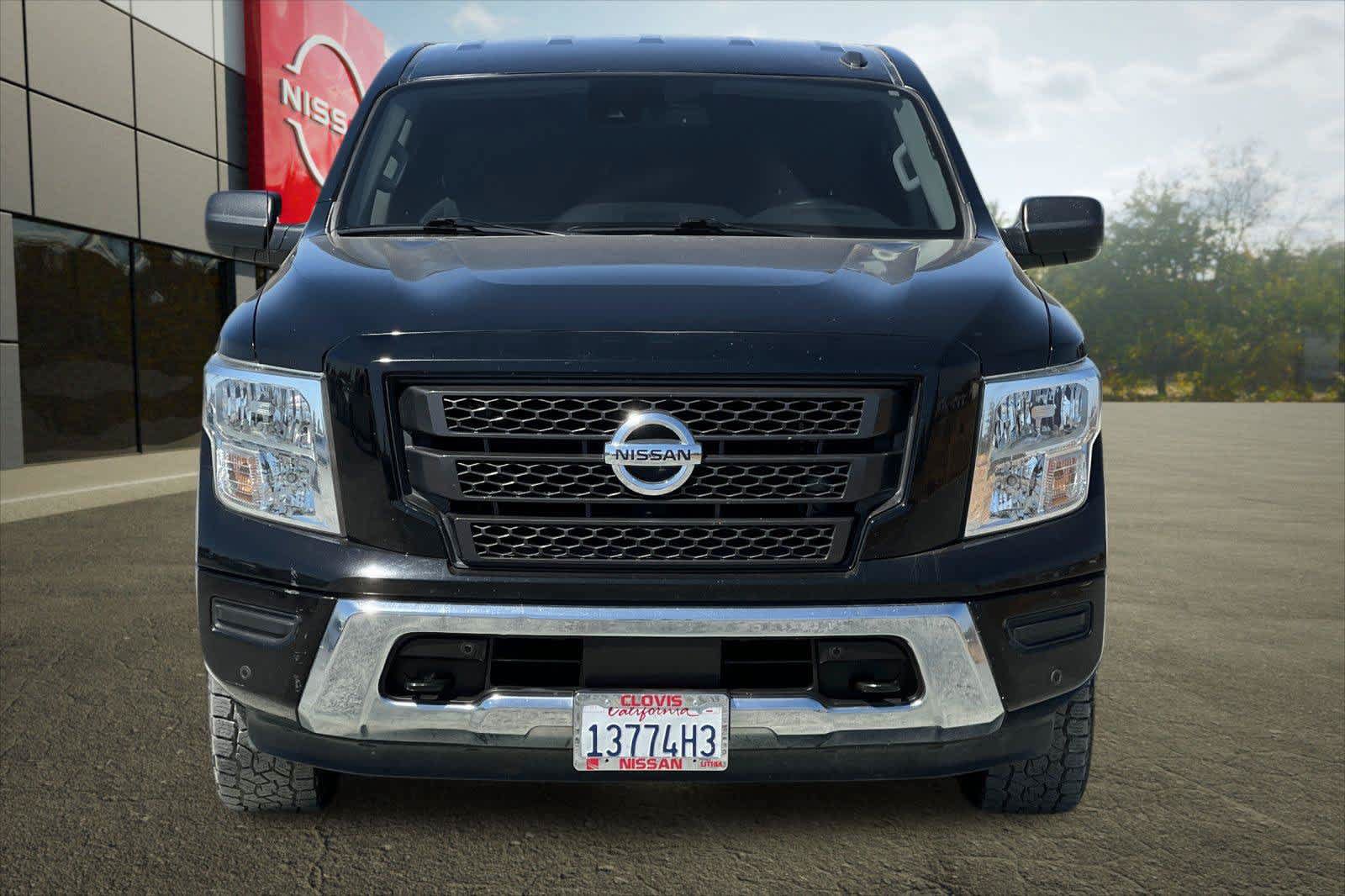 Used 2021 Nissan Titan SV w/ SV Convenience Package AWD/4WD image 15