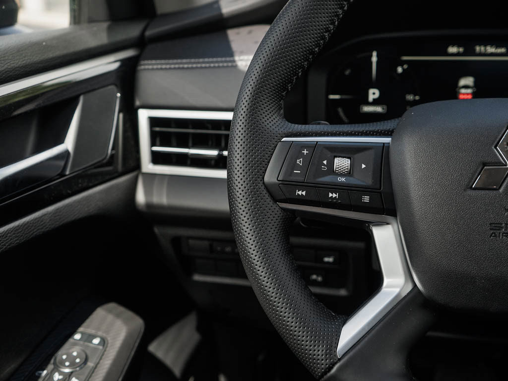 New 2026 Mitsubishi Outlander SE AWD/4WD image 21