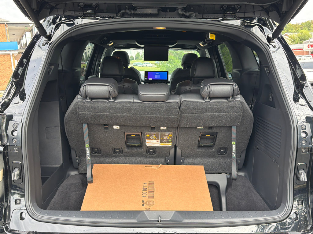 New 2026 Toyota Sienna Platinum AWD/4WD image 6