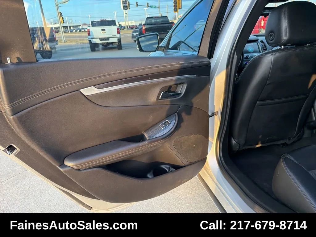 Used 2017 Chevrolet Impala LT image 28